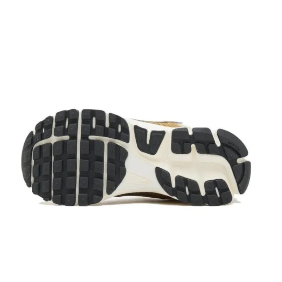 Nike Zoom Vomero 5 Metallic Gold – Sneakers