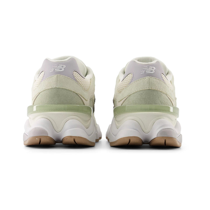 9060 "Pearl Grey"